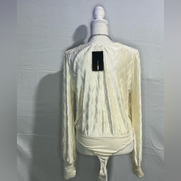 Cute and stylish bodysuit - Picture 2 of 6